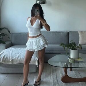 Bershka Rufle white mini skort